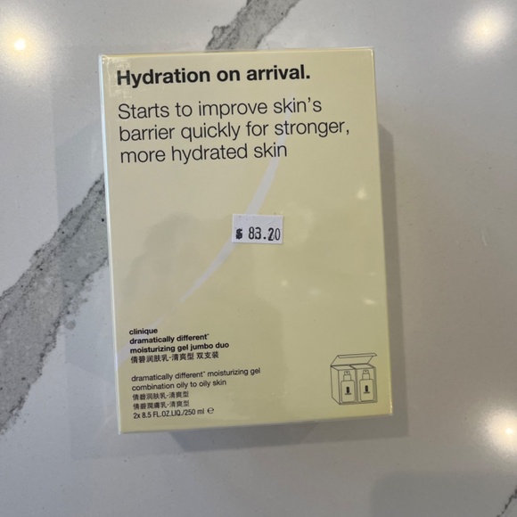 Clinique Dramatically Different Moisturizing - 2 HUGE 8.5 Fl. Oz. Bottles - NIB - Picture 3 of 5